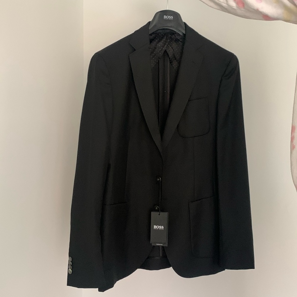 New with tag BOSS Coat.